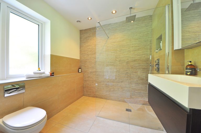 10 důvodů, proč se nespletete s designovou sprchou bez vaničky
