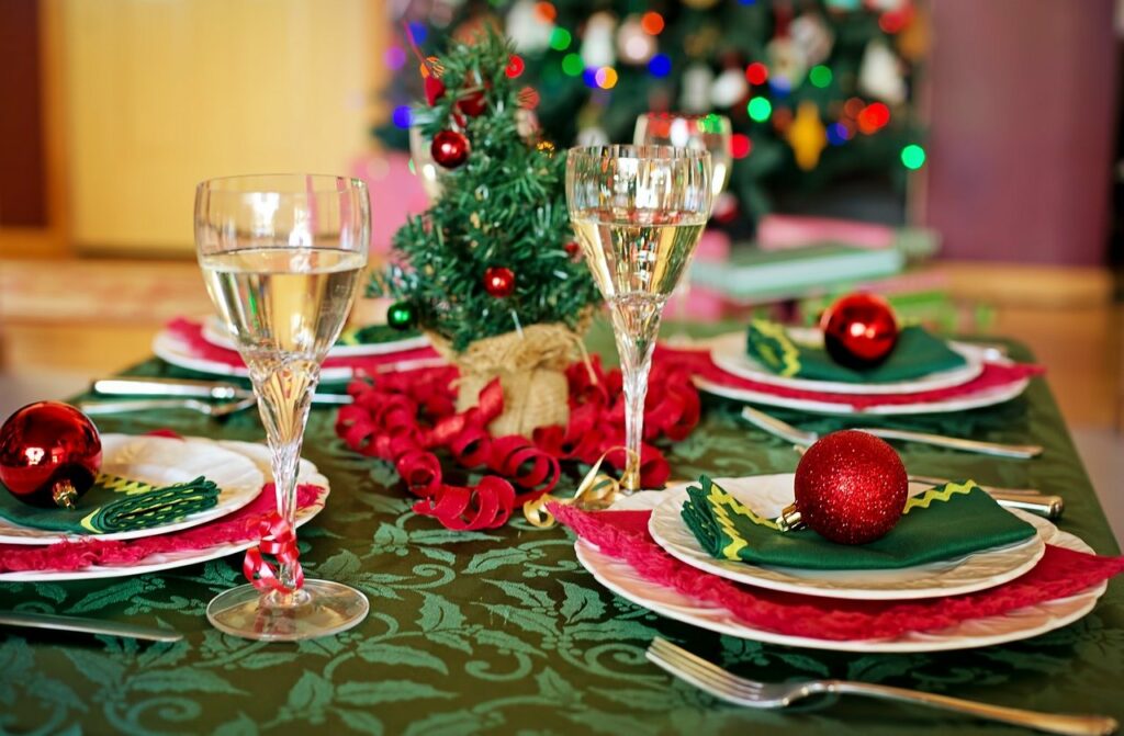 christmas table 1909797 1280