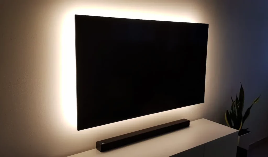 Jak si podsvítit televizi LED pásky a ulevit svým očím 1 inspiri ledsolution hotove tv osvetleni led pasky